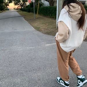 Meet your Posher, Ava